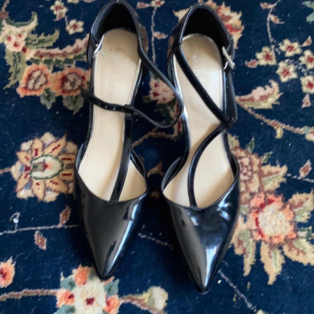 Brand new Kelly & Katie Heels Sz 7.5